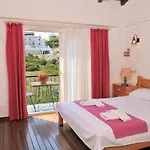 לינה וארוחת בוקר Elysium Çeşme