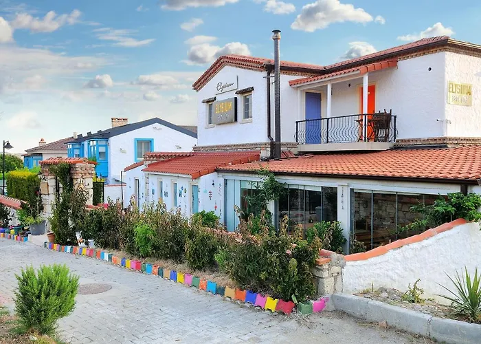 فندق مبيت وإفطار Elysium Çeşme