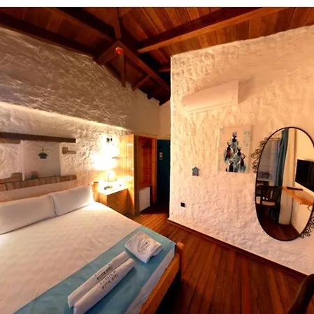 Bed and Breakfast Elysium 4*