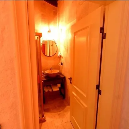 Elysium Bed & Breakfast Çeşme